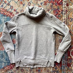 ALO Yoga Gray Sweatshirt